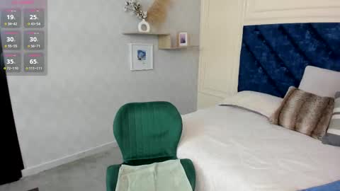 Charlotte Mayers online show from November 11, 2025, 11:21 am