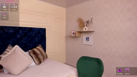 Charlotte Mayers online show from January 10, 2026, 11:23 am