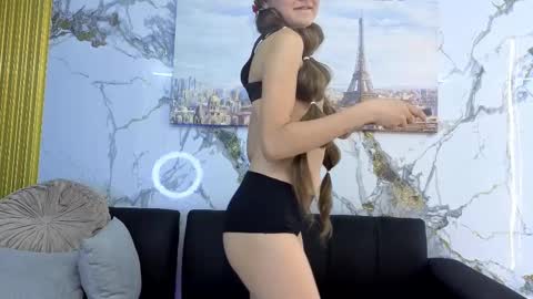 Snapshot of charlotte_skinny11_aws chatting on October 1, 2025, 6:25 pm charlotte_skinny11_aws online show from October 1, 2025, 6:25 pm