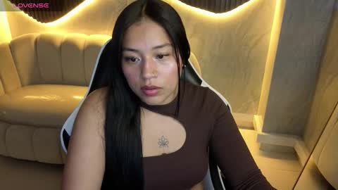 Snapshot of charlotte_tx chatting on October 14, 2025, 3:07 am Online 800 to 1400 online show from October 14, 2025, 3:07 am