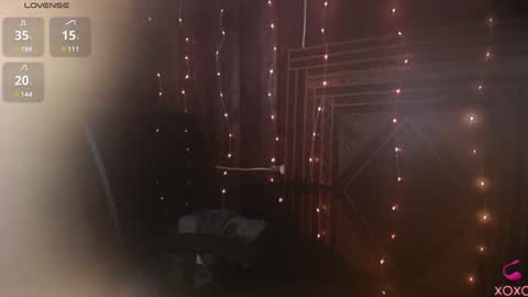 charlotte lepiaf online show from January 9, 2025, 2:22 am