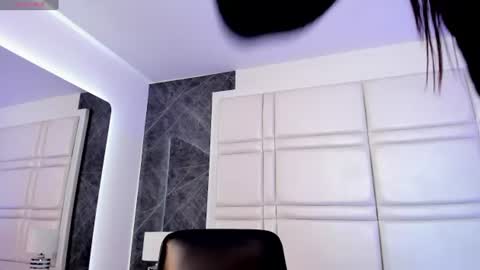 Snapshot of charlotte_whitee1 chatting on July 2, 2026, 12:33 pm Charlotte Everyday From 0700 to 1300 Col Time online show from July 2, 2026, 12:33 pm