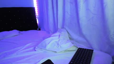 charlotte_xc online show from March 5, 2025, 9:04 pm