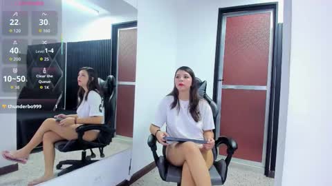 charlottee_starr online show from October 16, 2025, 7:59 pm