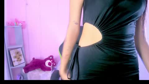 charlotteee online show from November 22, 2025, 4:00 am