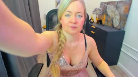 Charlotte online show from April 9, 2026, 11:59 am