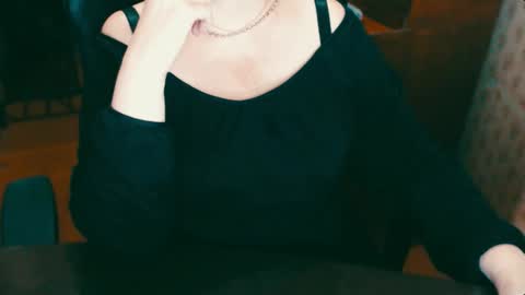 Snapshot of charlottextasty chatting on December 11, 2024, 5:48 pm CharlotteXTasty online show from December 11, 2024, 5:48 pm