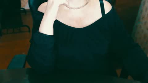 Snapshot of charlottextasty chatting on December 13, 2024, 1:22 pm CharlotteXTasty online show from December 13, 2024, 1:22 pm