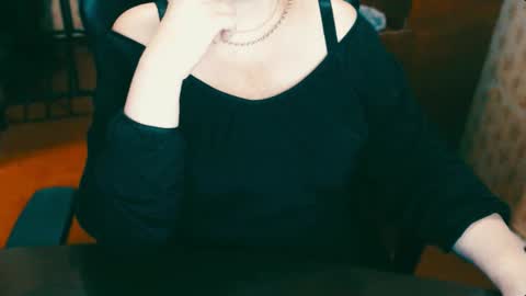 Snapshot of charlottextasty chatting on December 13, 2024, 4:49 pm CharlotteXTasty online show from December 13, 2024, 4:49 pm