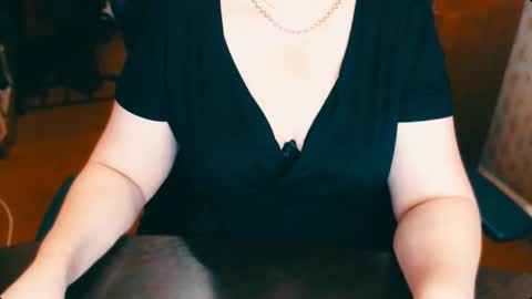 Snapshot of charlottextasty chatting on December 27, 2024, 11:17 am CharlotteXTasty online show from December 27, 2024, 11:17 am