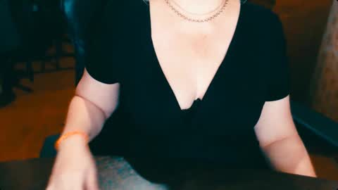 Snapshot of charlottextasty chatting on January 24, 2025, 1:14 pm CharlotteXTasty online show from January 24, 2025, 1:14 pm