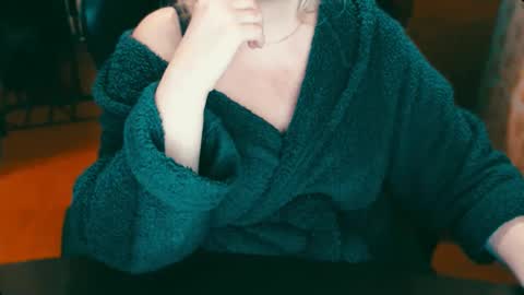 Snapshot of charlottextasty chatting on February 10, 2025, 8:31 pm CharlotteXTasty online show from February 10, 2025, 8:31 pm