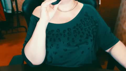 Snapshot of charlottextasty chatting on March 6, 2025, 6:26 pm CharlotteXTasty online show from March 6, 2025, 6:26 pm