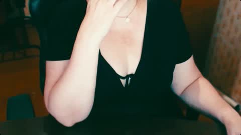 Snapshot of charlottextasty chatting on September 15, 2025, 1:11 pm CharlotteXTasty online show from September 15, 2025, 1:11 pm