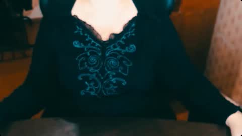 Snapshot of charlottextasty chatting on October 16, 2025, 10:49 am CharlotteXTasty online show from October 16, 2025, 10:49 am