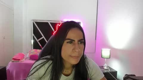    online show from October 11, 2025, 11:25 pm