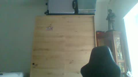 charly online show from December 16, 2025, 8:30 am