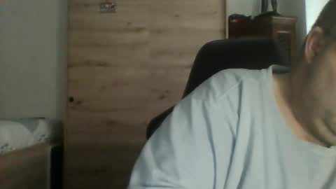 charly online show from December 18, 2025, 10:54 am