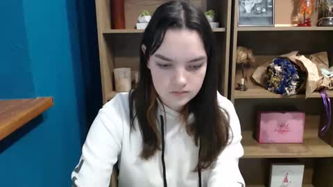 Snapshot of charmbite chatting on December 1, 2025, 7:24 am Julliette online show from December 1, 2025, 7:24 am