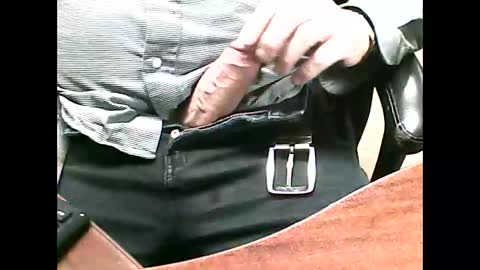 Snapshot of charmeur2672 chatting on February 4, 2025, 11:38 am charmeur2672 online show from February 4, 2025, 11:38 am