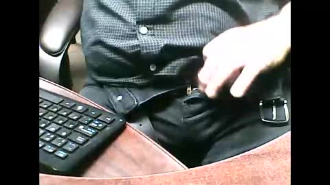 Snapshot of charmeur2672 chatting on September 18, 2025, 11:01 am charmeur2672 online show from September 18, 2025, 11:01 am