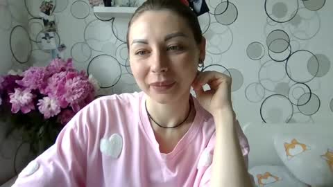Snapshot of charming__chick chatting on June 6, 2026, 9:47 am charming__chick online show from June 6, 2026, 9:47 am