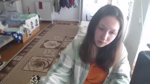 Snapshot of charming_ass chatting on February 20, 2025, 9:22 am Maria and Maik online show from February 20, 2025, 9:22 am