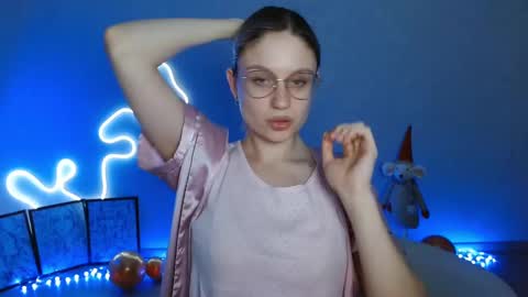 Michelle  online show from January 5, 2025, 6:46 am