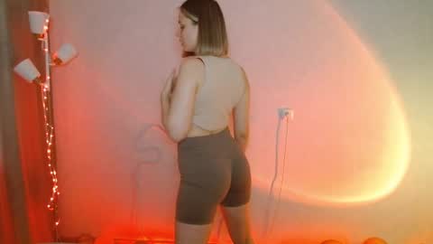 Michelle  online show from January 27, 2025, 9:13 am