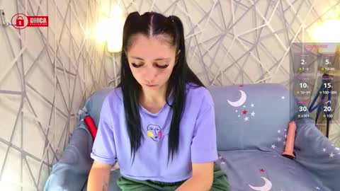 Snapshot of charming_lia chatting on October 28, 2025, 2:04 am CharmingLIA online show from October 28, 2025, 2:04 am