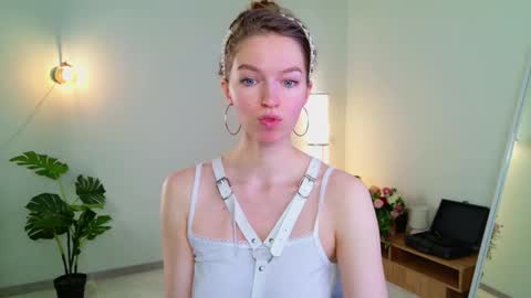 Snapshot of charming_ruru chatting on February 18, 2026, 5:58 am Ruru online show from February 18, 2026, 5:58 am