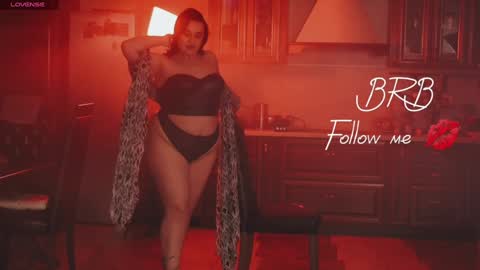 Snapshot of charming_sexuality chatting on January 12, 2025, 8:47 pm insta online show from January 12, 2025, 8:47 pm