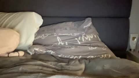 Vicky online show from November 10, 2025, 7:46 pm