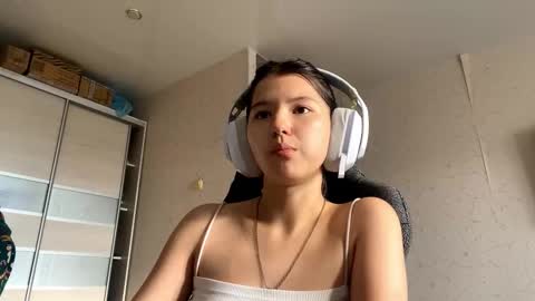 Snapshot of chasidychannel chatting on September 12, 2025, 7:41 am Viola online show from September 12, 2025, 7:41 am