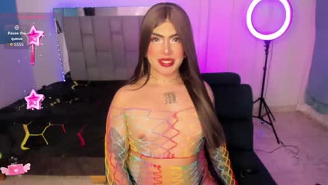 Sophie  online show from June 3, 2026, 10:59 pm