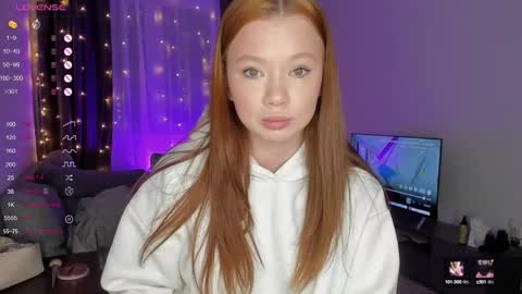 Em online show from March 5, 2025, 7:06 pm