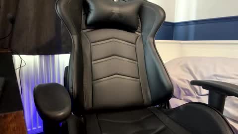 chazc20 online show from April 1, 2026, 12:06 pm