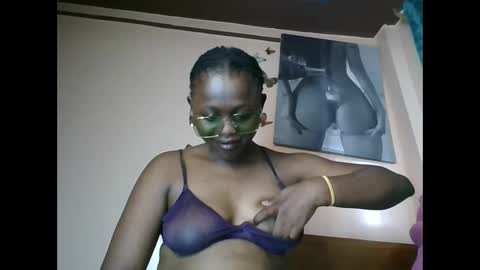 cheeky_charms online show from May 26, 2026, 8:21 am