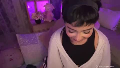 Baby Cherry online show from April 16, 2026, 12:33 am