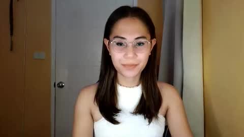 chelly4u69 online show from April 19, 2026, 2:00 am