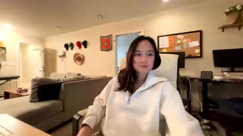 chellybear101 online show from November 5, 2025, 2:00 am