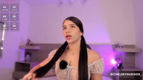 Snapshot of chelsey_hudson chatting on October 23, 2025, 12:04 pm chelsey_hudson online show from October 23, 2025, 12:04 pm