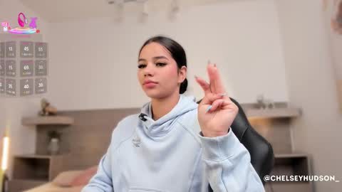 Snapshot of chelsey_hudson chatting on November 20, 2025, 11:43 am chelsey_hudson online show from November 20, 2025, 11:43 am