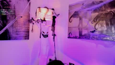 Chelsy online show from November 2, 2025, 3:42 am