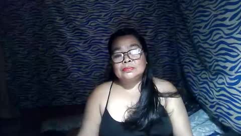 chenita_kits online show from November 22, 2025, 12:37 pm