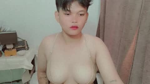 Snapshot of chennybbgirl chatting on October 22, 2025, 1:33 pm chenny online show from October 22, 2025, 1:33 pm