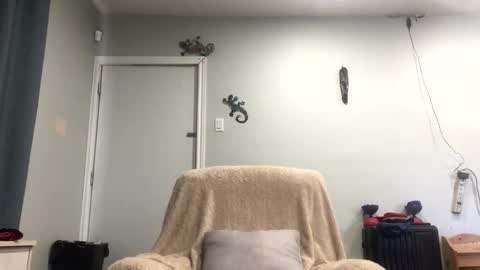 chenovich online show from April 8, 2026, 1:44 pm