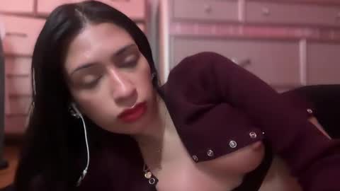 Snapshot of cherliecarmen chatting on February 7, 2025, 4:24 pm cherliecarmen online show from February 7, 2025, 4:24 pm