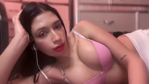 Snapshot of cherliecarmen chatting on February 16, 2025, 7:16 pm cherliecarmen online show from February 16, 2025, 7:16 pm