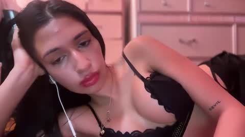 Snapshot of cherliecarmen chatting on March 12, 2025, 7:59 pm cherliecarmen online show from March 12, 2025, 7:59 pm